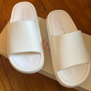 J/Slides white Eva  squish rubber platform slides with box Sz 7M